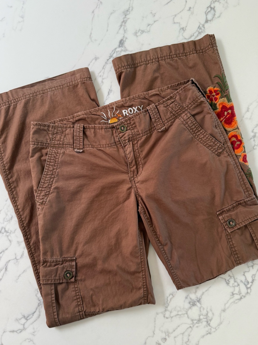 Vintage Roxy Floral Embroidered Cargo Pants - Brown - Junior's Size 5